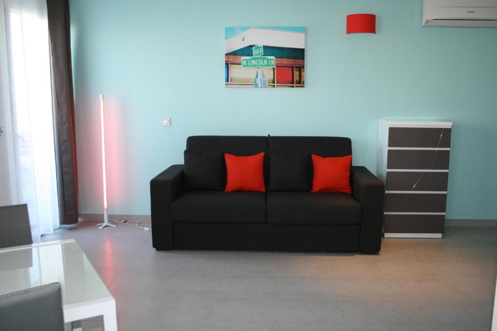 Cote Aparthotel 3*